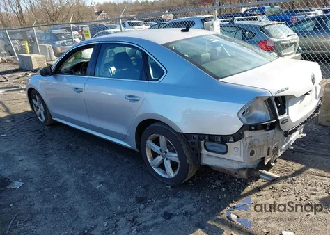 2012 Volkswagen Passat 2.5L Se из США, поврежденный, VIN 1VWBP7A36CC089949